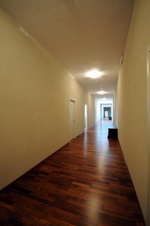 Guest House Domus อูร์บีโน ภายนอก รูปภาพ